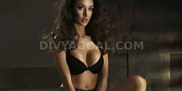 Enjoy Services of High-End Bangalore Escorts